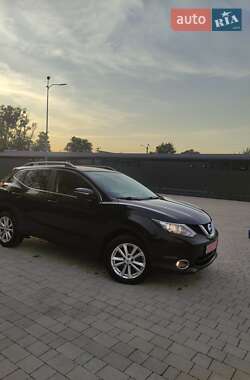 Внедорожник / Кроссовер Nissan Qashqai 2014 в 