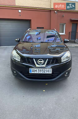 Внедорожник / Кроссовер Nissan Qashqai 2010 в 