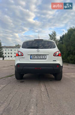 Внедорожник / Кроссовер Nissan Qashqai 2011 в 