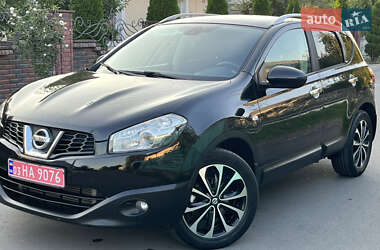 Внедорожник / Кроссовер Nissan Qashqai 2010 в 
