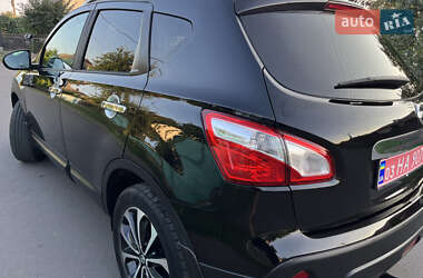 Внедорожник / Кроссовер Nissan Qashqai 2010 в 