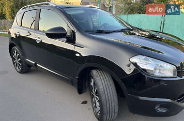 Внедорожник / Кроссовер Nissan Qashqai 2010 в 
