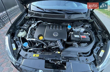 Внедорожник / Кроссовер Nissan Qashqai 2010 в 