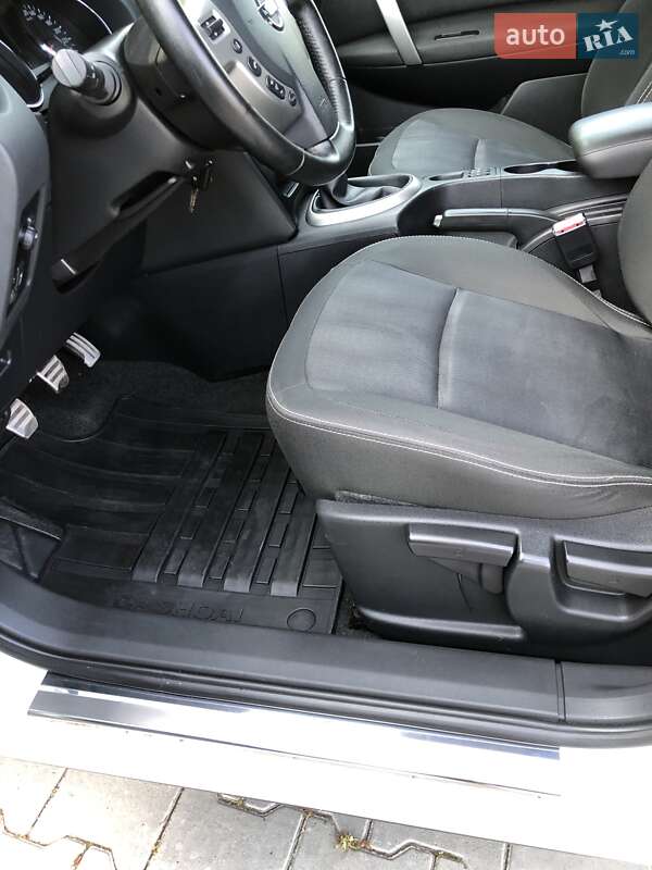 Внедорожник / Кроссовер Nissan Qashqai 2011 в Хмельницком