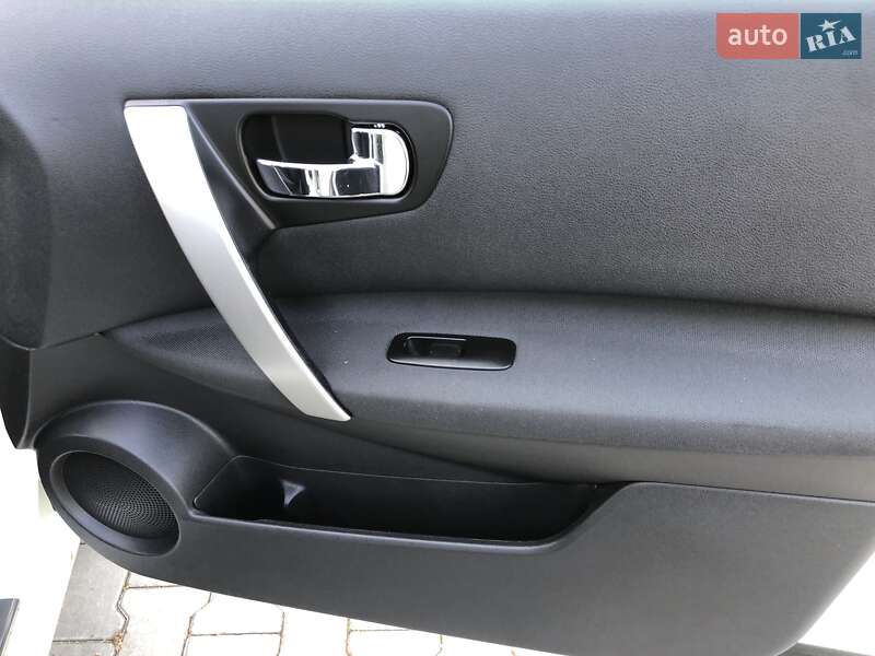 Внедорожник / Кроссовер Nissan Qashqai 2011 в Хмельницком