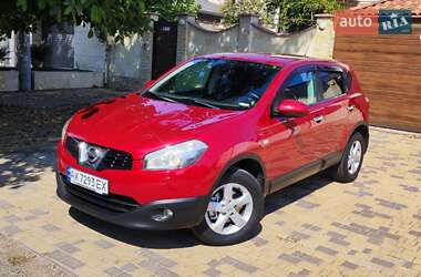 Позашляховик / Кросовер Nissan Qashqai 2010 в 