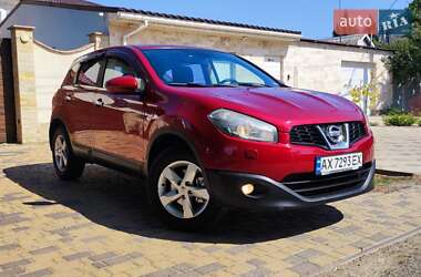 Позашляховик / Кросовер Nissan Qashqai 2010 в 