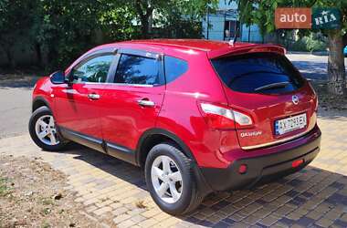 Позашляховик / Кросовер Nissan Qashqai 2010 в 