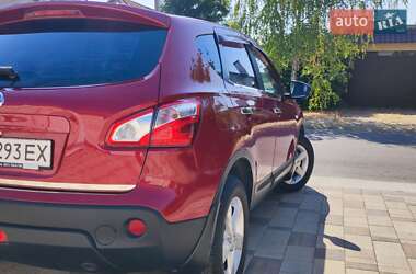 Позашляховик / Кросовер Nissan Qashqai 2010 в 