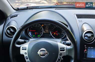 Позашляховик / Кросовер Nissan Qashqai 2010 в 