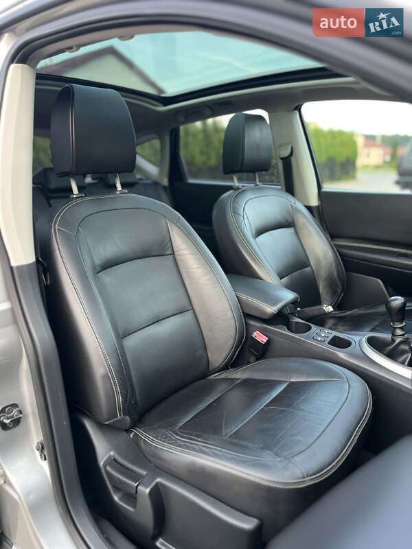 Позашляховик / Кросовер Nissan Qashqai 2010 в Стрию