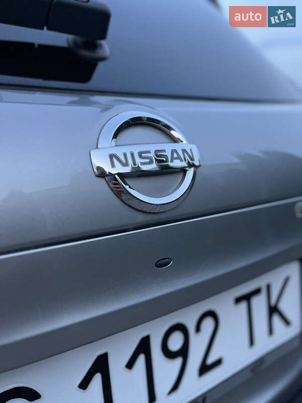 Позашляховик / Кросовер Nissan Qashqai 2010 в Стрию