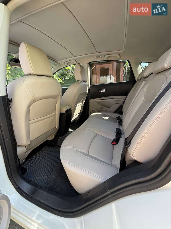 Позашляховик / Кросовер Nissan Qashqai 2012 в Чернівцях фото 11 Позашляховик / Кросовер Nissan Qashqai 2012 в Чернівцях