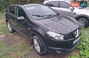 Внедорожник / Кроссовер Nissan Qashqai 2011 в Черновцах