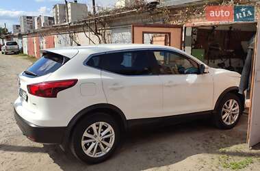 Внедорожник / Кроссовер Nissan Qashqai 2017 в 