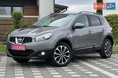 Внедорожник / Кроссовер Nissan Qashqai 2013 в 