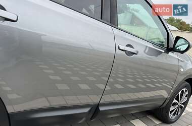 Внедорожник / Кроссовер Nissan Qashqai 2013 в 