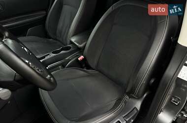 Внедорожник / Кроссовер Nissan Qashqai 2013 в 