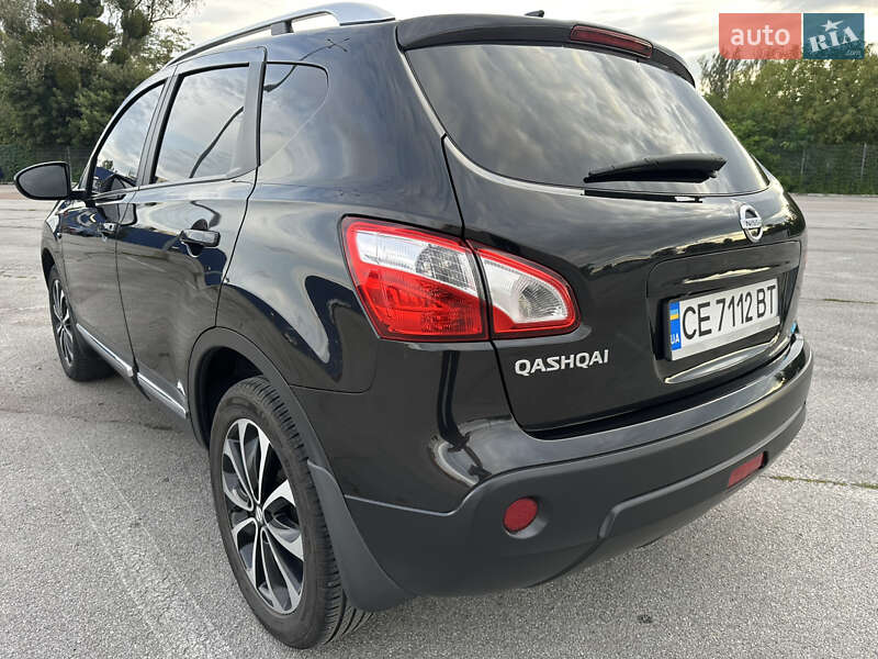 Внедорожник / Кроссовер Nissan Qashqai 2010 в Черновцах