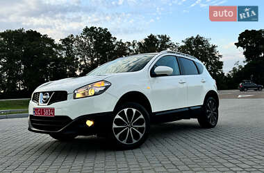 Внедорожник / Кроссовер Nissan Qashqai 2012 в Стрые