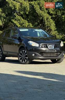 Внедорожник / Кроссовер Nissan Qashqai 2013 в Дубно