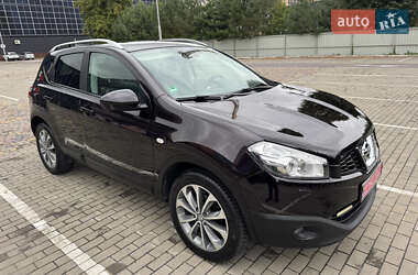 Внедорожник / Кроссовер Nissan Qashqai 2012 в 
