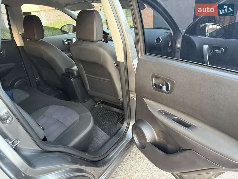 Внедорожник / Кроссовер Nissan Qashqai 2012 в Решетиловке