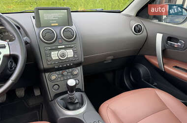 Внедорожник / Кроссовер Nissan Qashqai 2007 в 