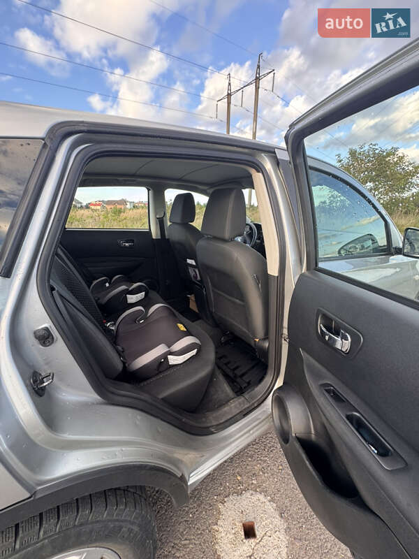 Позашляховик / Кросовер Nissan Qashqai 2008 в Стрию