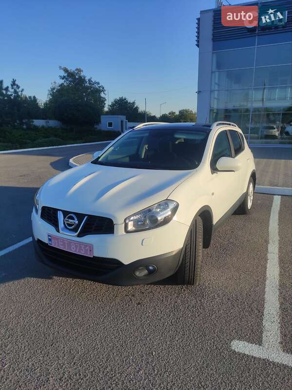 Внедорожник / Кроссовер Nissan Qashqai 2011 в Полтаве