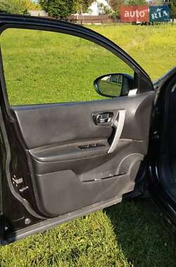 Внедорожник / Кроссовер Nissan Qashqai 2008 в 
