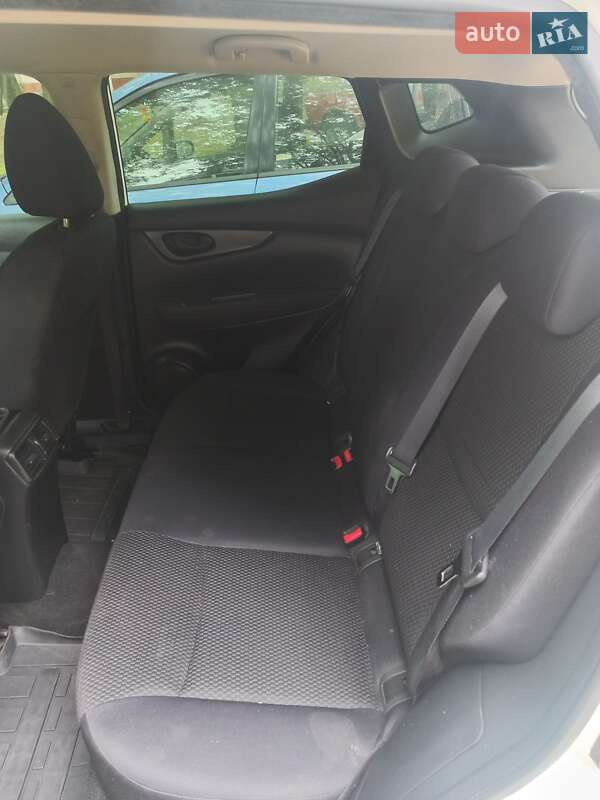 Внедорожник / Кроссовер Nissan Qashqai 2015 в Чернигове