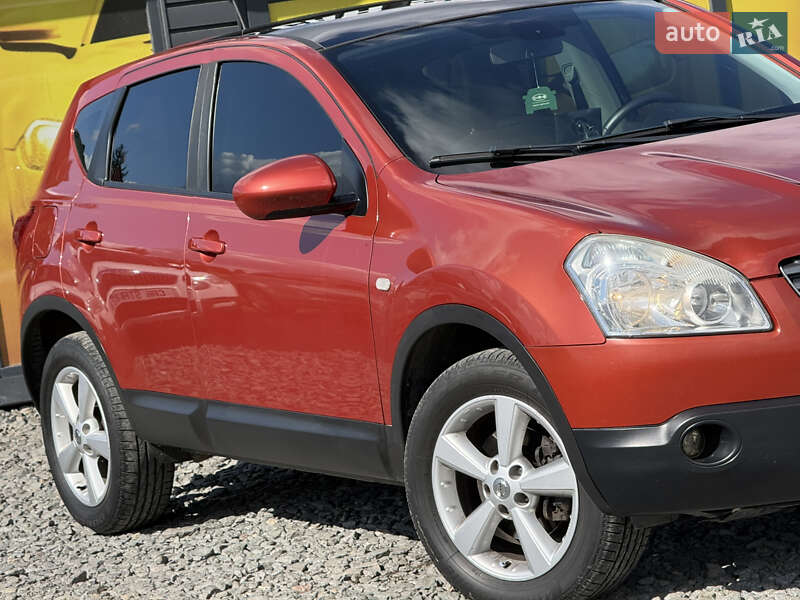 Позашляховик / Кросовер Nissan Qashqai 2008 в Стрию