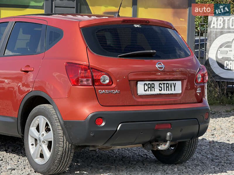 Позашляховик / Кросовер Nissan Qashqai 2008 в Стрию