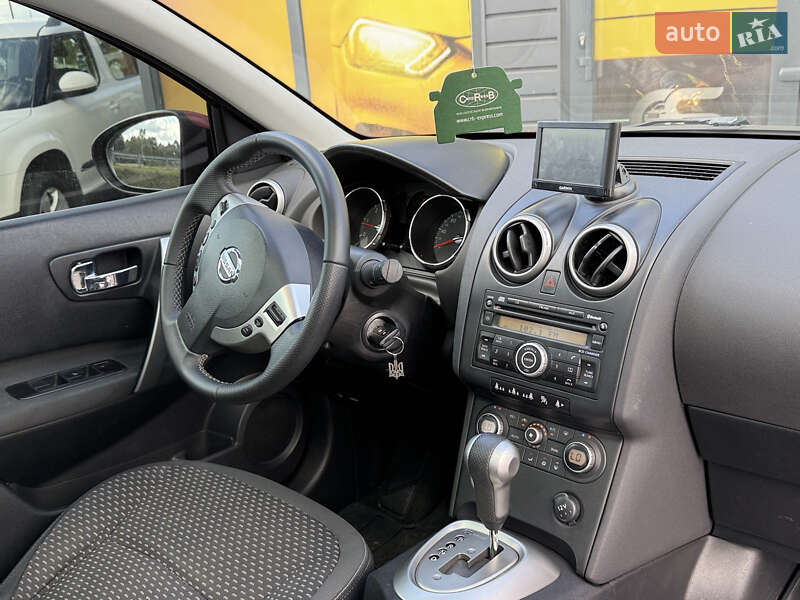 Позашляховик / Кросовер Nissan Qashqai 2008 в Стрию