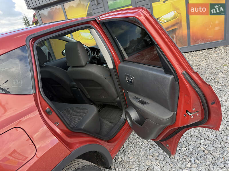 Позашляховик / Кросовер Nissan Qashqai 2008 в Стрию