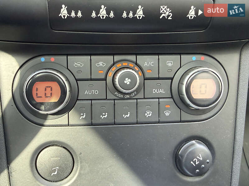 Позашляховик / Кросовер Nissan Qashqai 2008 в Стрию