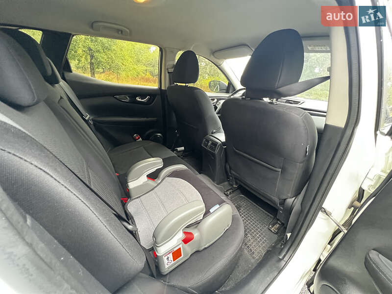 Внедорожник / Кроссовер Nissan Qashqai 2017 в Миргороде