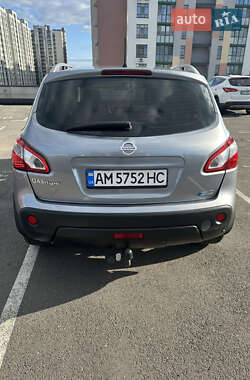 Внедорожник / Кроссовер Nissan Qashqai 2011 в 