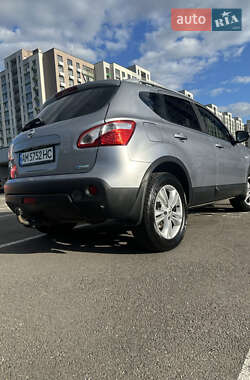 Внедорожник / Кроссовер Nissan Qashqai 2011 в 