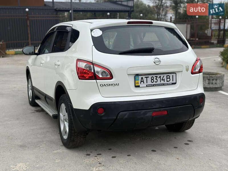 Внедорожник / Кроссовер Nissan Qashqai 2013 в Ивано-Франковске