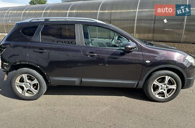 Внедорожник / Кроссовер Nissan Qashqai 2011 в 