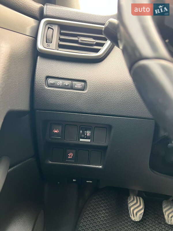 Внедорожник / Кроссовер Nissan Qashqai 2017 в Почаеве