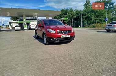 Внедорожник / Кроссовер Nissan Qashqai 2013 в 