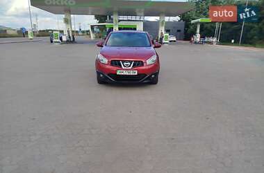 Внедорожник / Кроссовер Nissan Qashqai 2013 в 