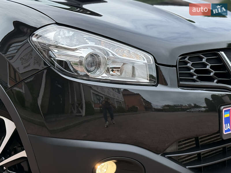 Внедорожник / Кроссовер Nissan Qashqai 2011 в Стрые