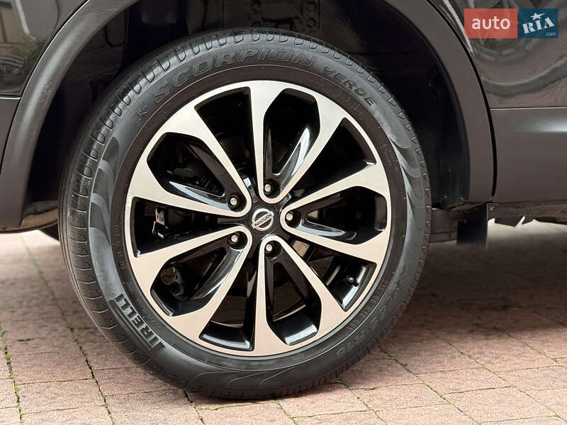 Внедорожник / Кроссовер Nissan Qashqai 2011 в Стрые