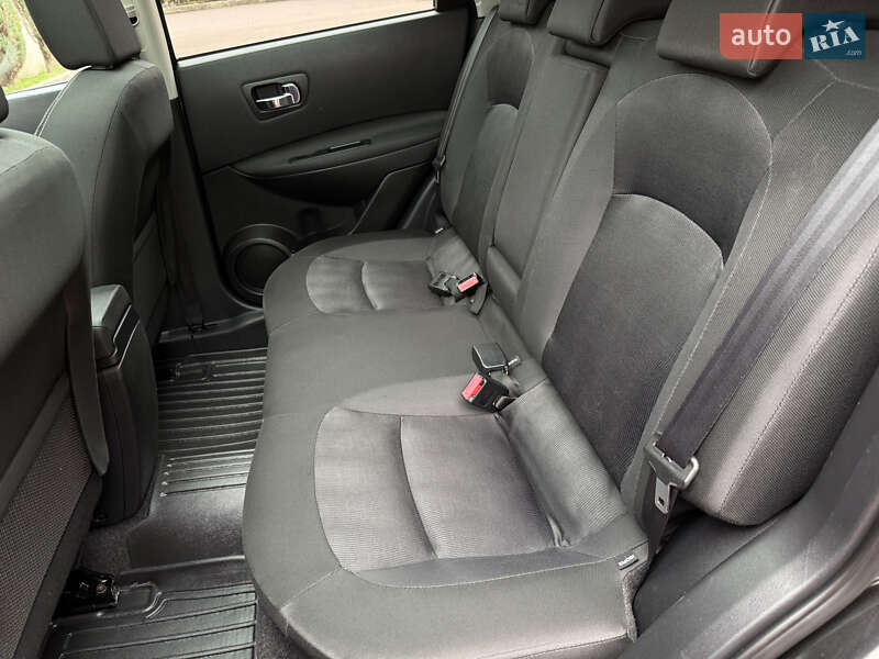 Внедорожник / Кроссовер Nissan Qashqai 2011 в Стрые