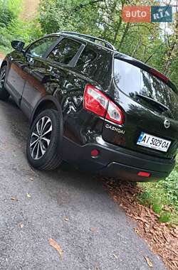 Внедорожник / Кроссовер Nissan Qashqai 2013 в 