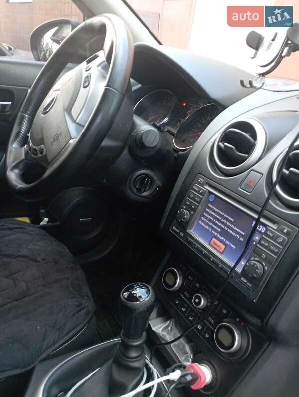 Внедорожник / Кроссовер Nissan Qashqai 2010 в Корце